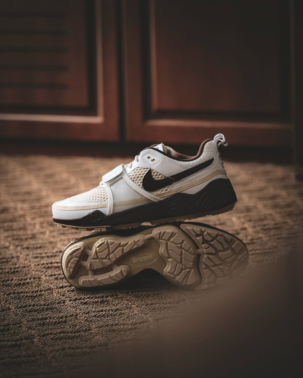 Travis Scott x Nike Zoom Field Jaxx "Light Chocolate", Sneakers photography by Zack Jenkin, frame 3